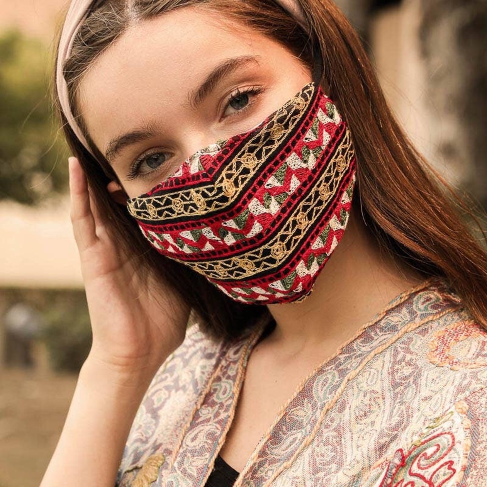 Idyllic Pattern Embroidered Face Mask - Picture 4 of 7